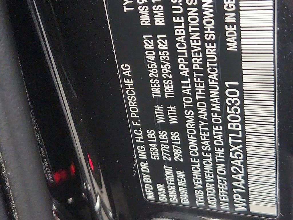 Certified 2026 Porsche Macan AWD/4WD image 27