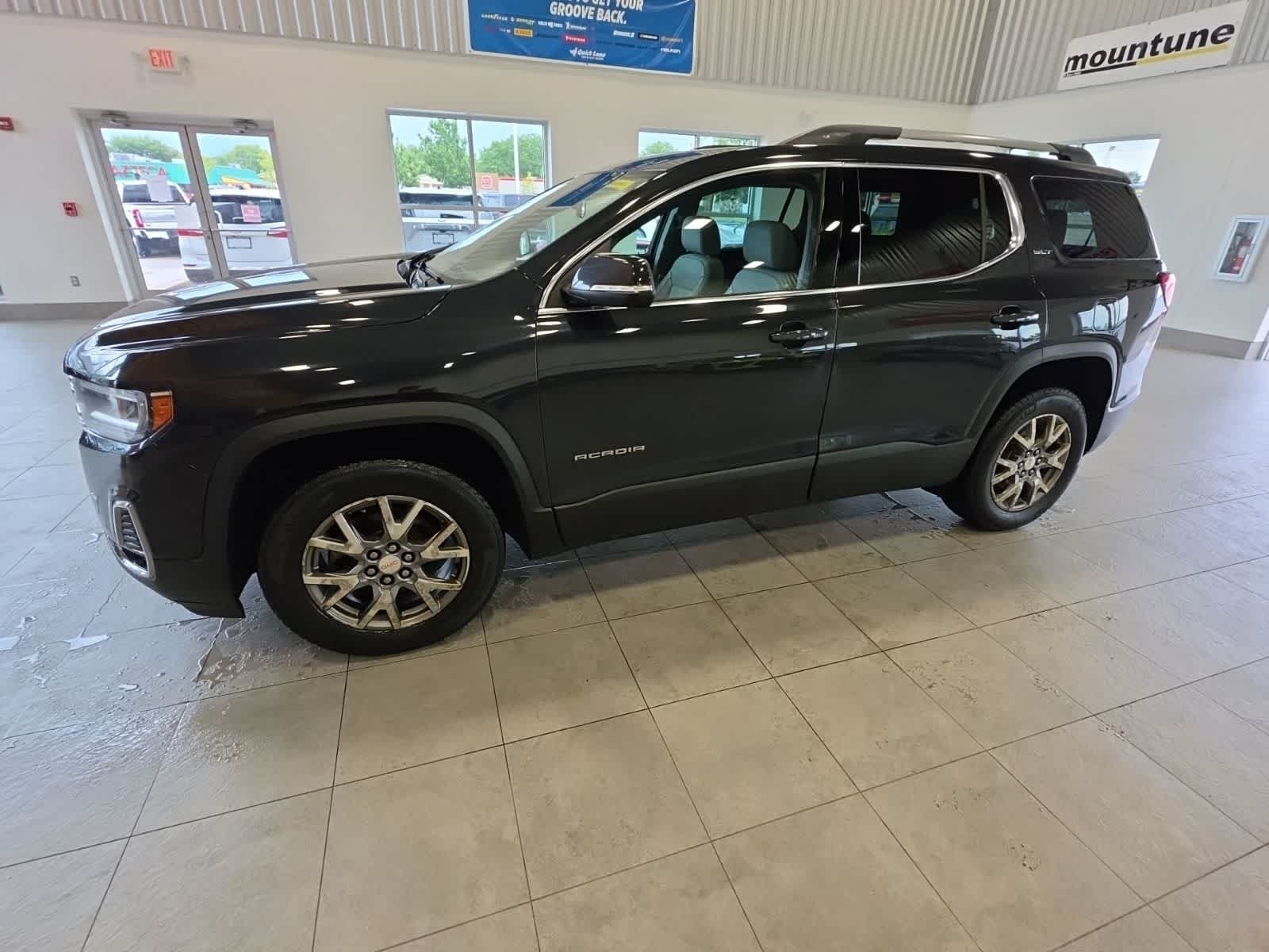 Used 2020 GMC Acadia SLT w/ GMC Pro Grade Package AWD/4WD image 14