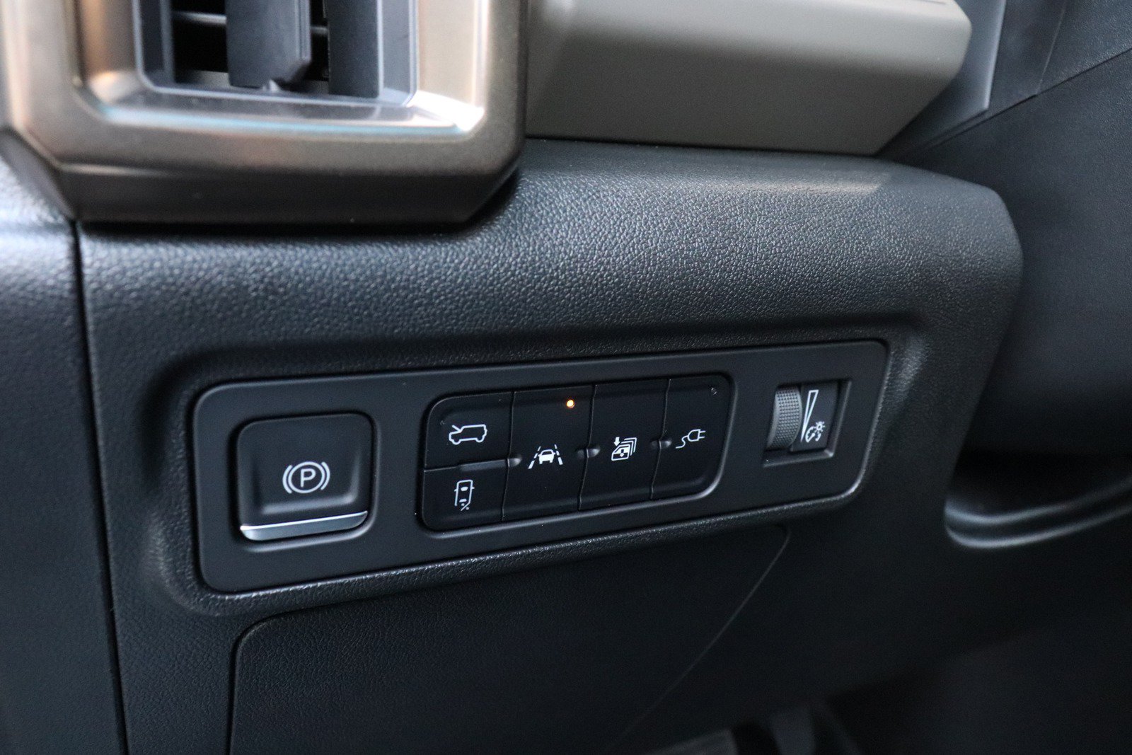 Used 2024 GMC Hummer EV 3X AWD/4WD image 30