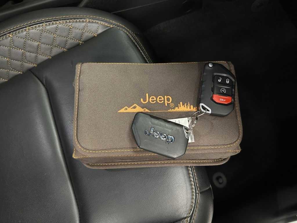 Used 2021 Jeep Wrangler Unlimited Sahara image 40