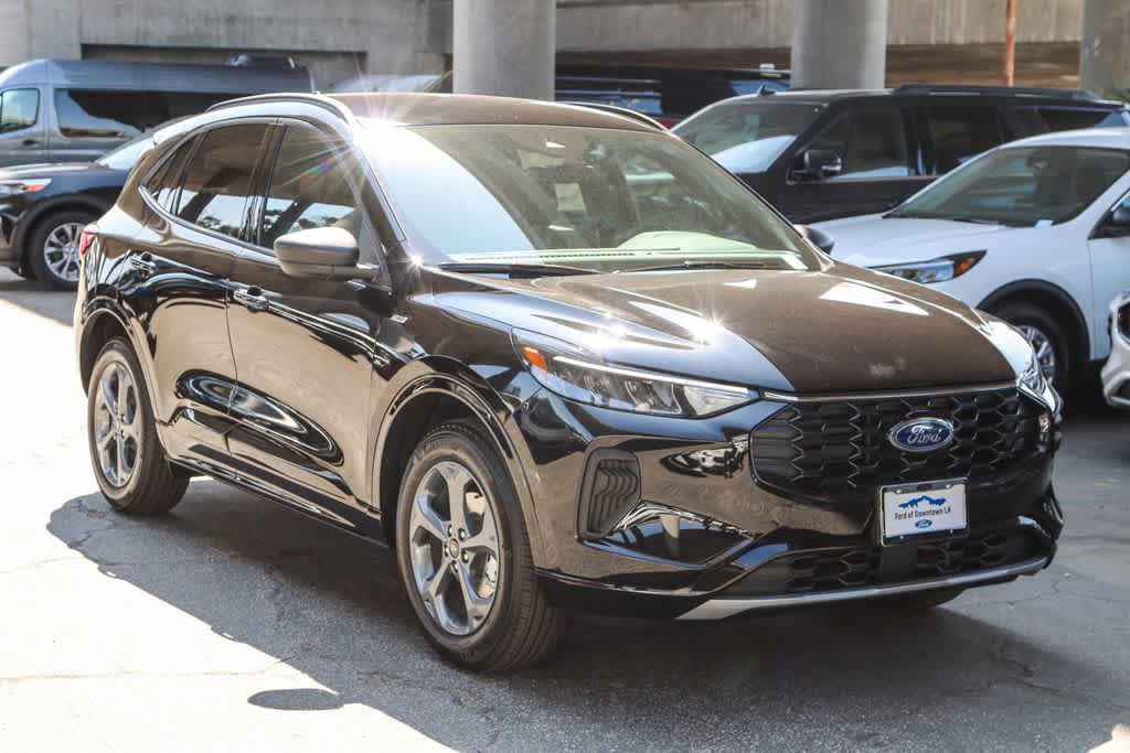 New 2024 Ford Escape ST-Line w/ Equipment Group 301A FWD image 4