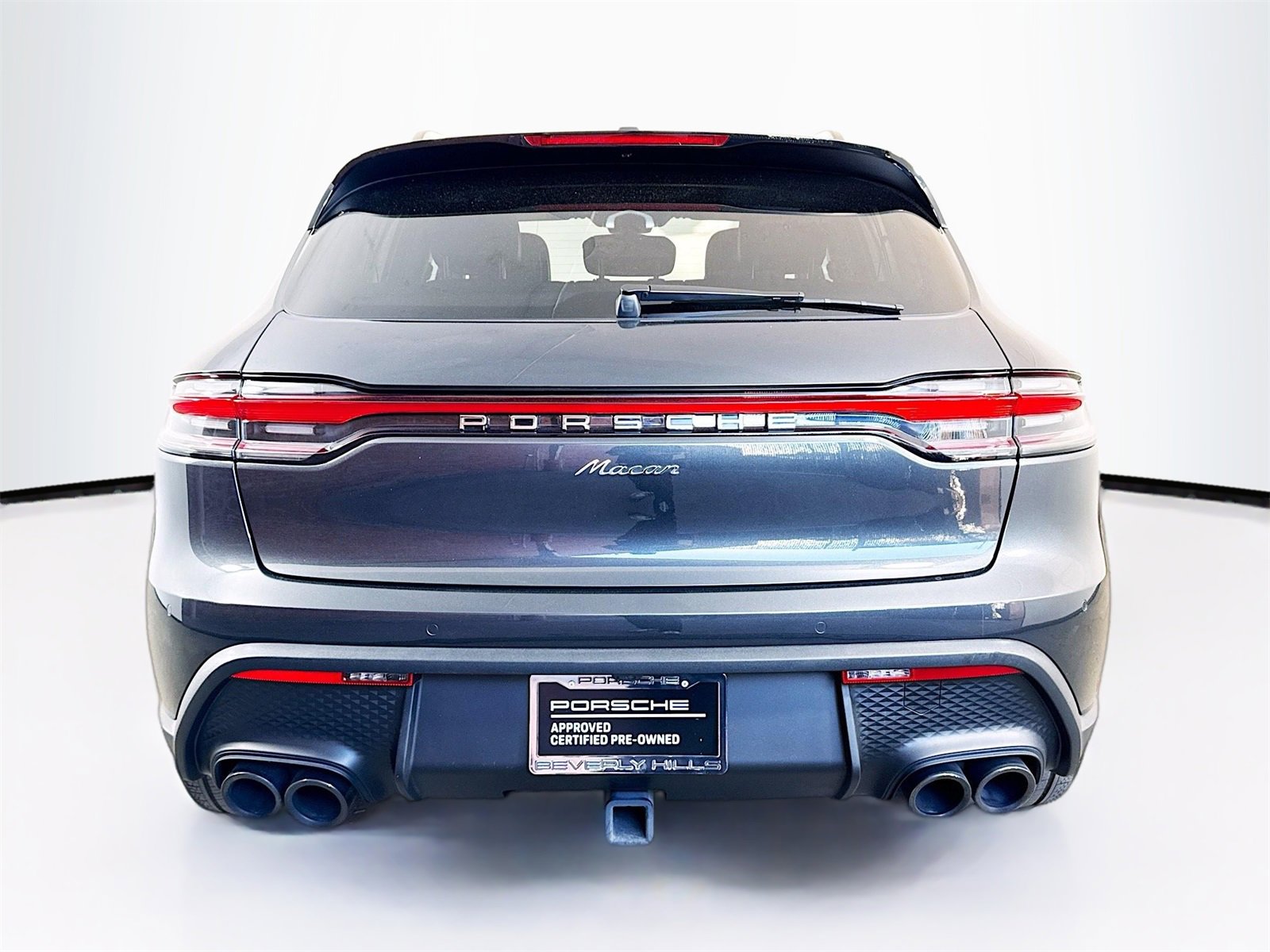 Used 2022 Porsche Macan image 10
