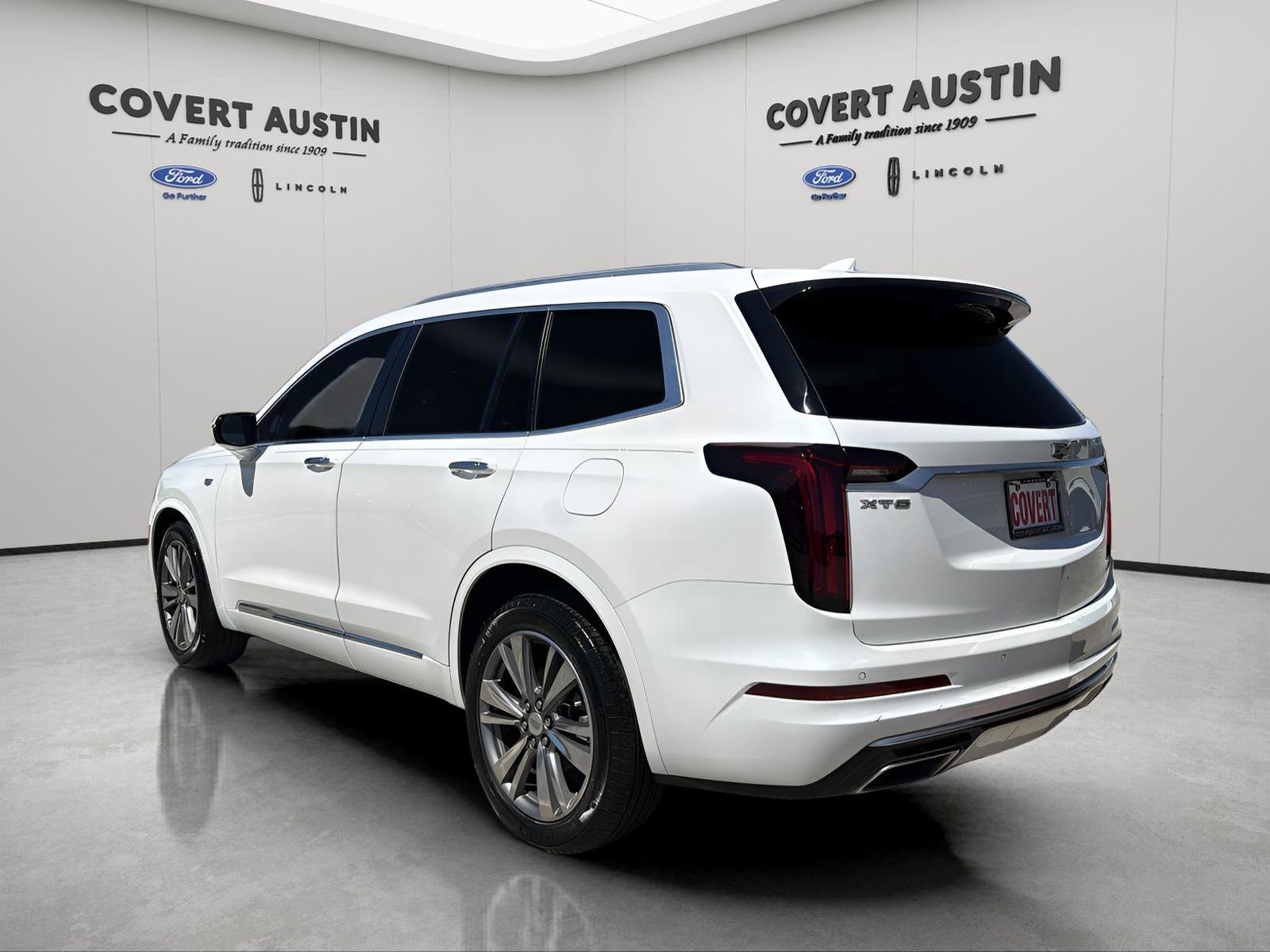 Used 2021 Cadillac XT6 Premium Luxury FWD image 3