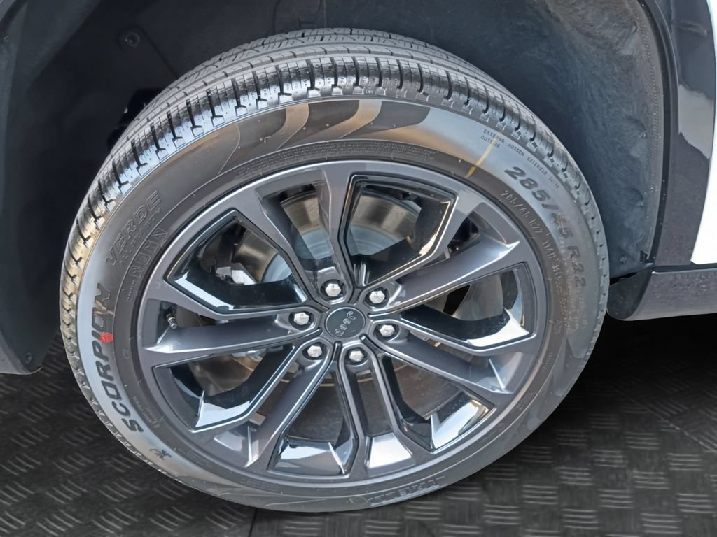 New 2026 Jeep Grand Wagoneer Summit AWD/4WD image 23