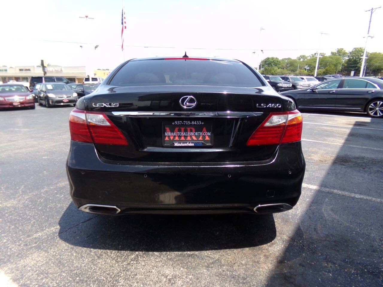 Used 2010 Lexus LS 460 w/ Comfort Pkg RWD image 3