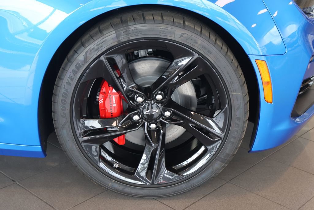 Used 2024 Chevrolet Camaro SS RWD image 10