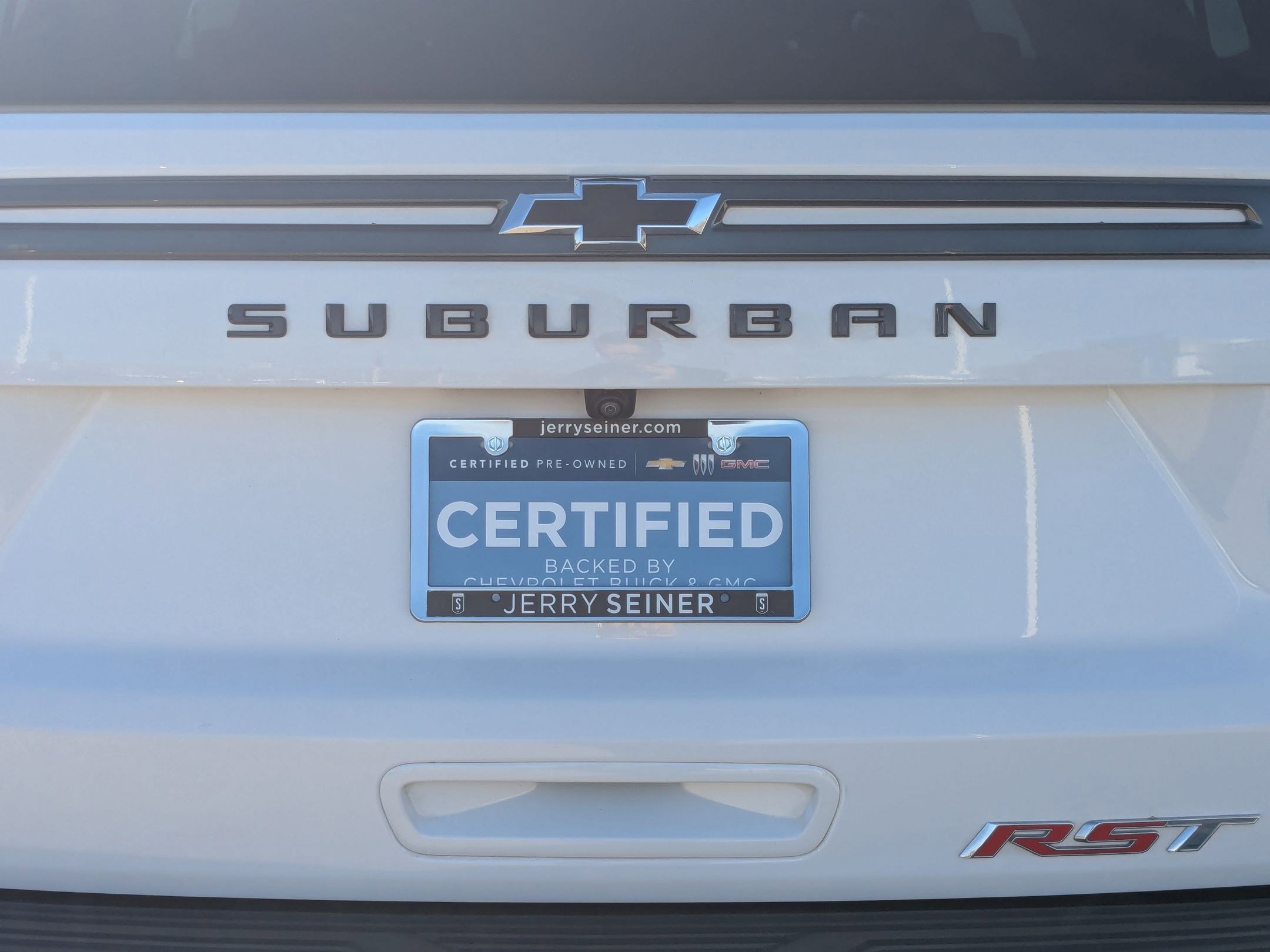 Used 2022 Chevrolet Suburban RST w/ Luxury Package image 14