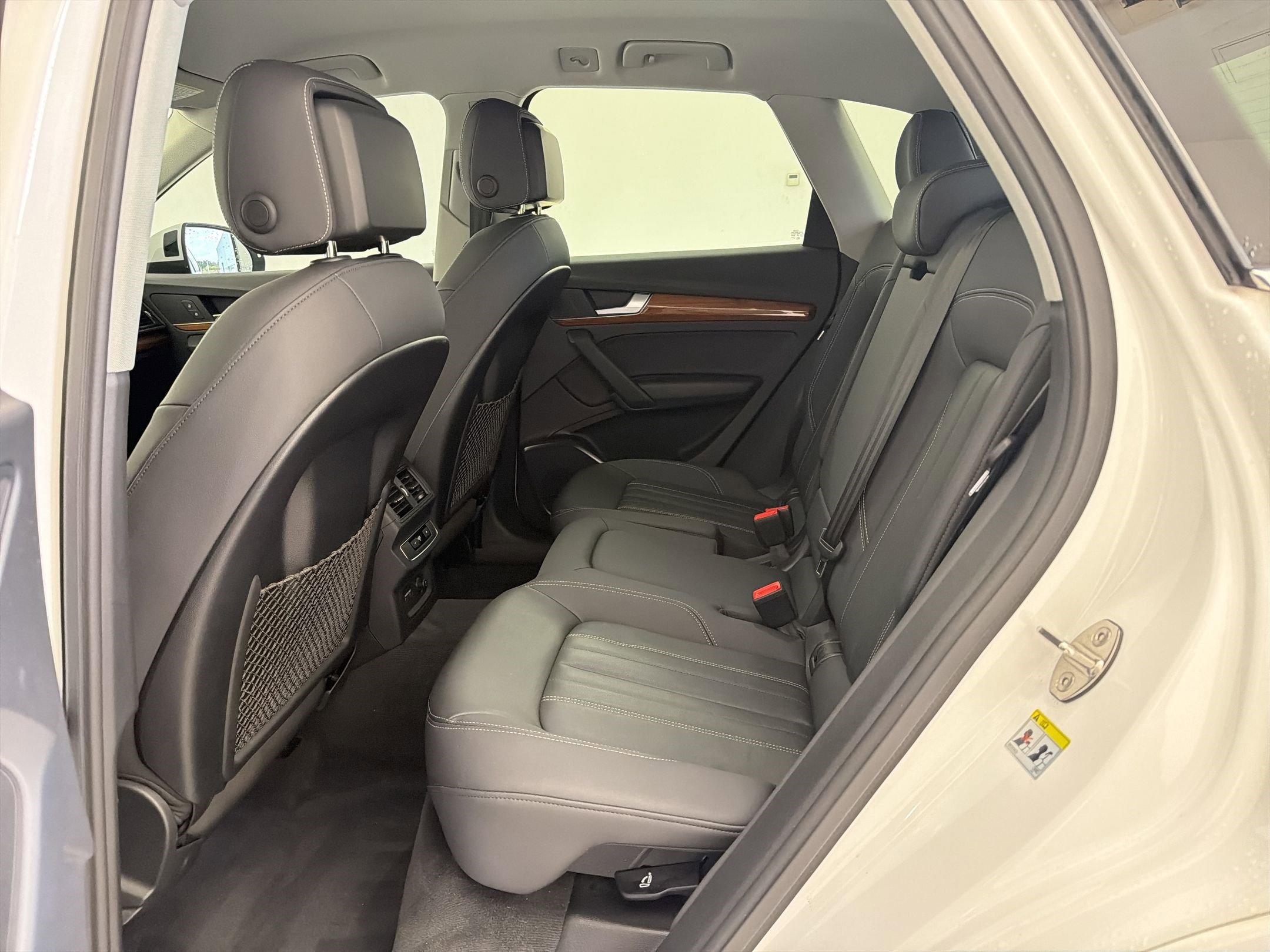 Used 2021 Audi Q5 Premium image 13