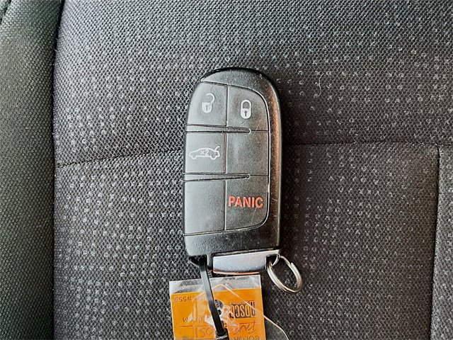 Used 2015 Chrysler 200 Limited image 26