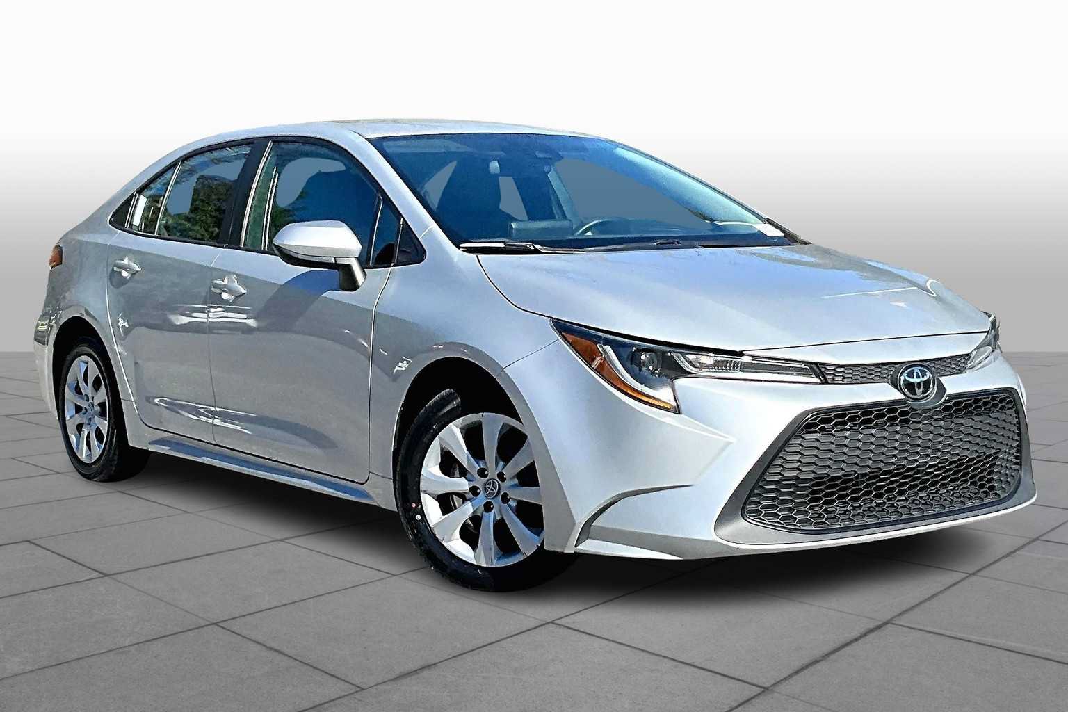 Used 2022 Toyota Corolla LE FWD image 3