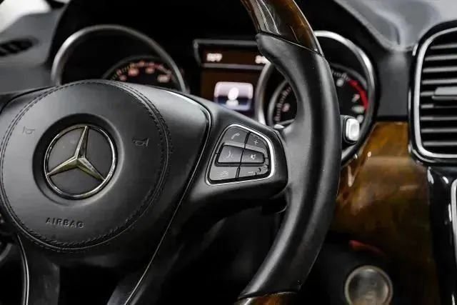 Used 2018 Mercedes-Benz GLS 450 4MATIC w/ Premium Package image 24