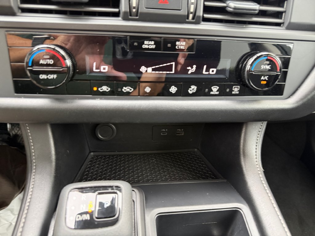Used 2024 Nissan Pathfinder S FWD image 26