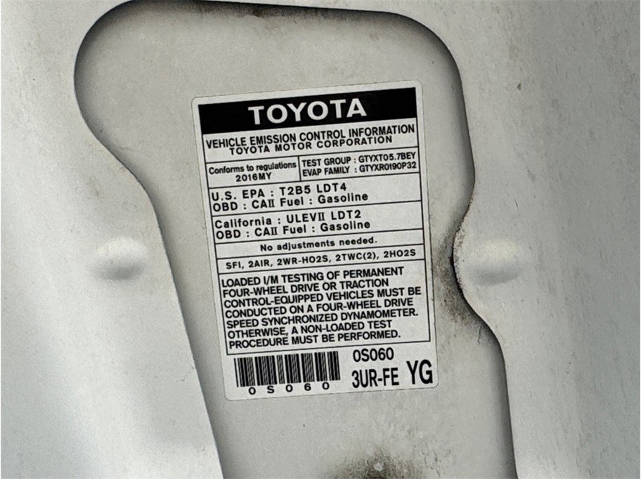 Used 2016 Toyota Sequoia SR5 AWD/4WD image 33