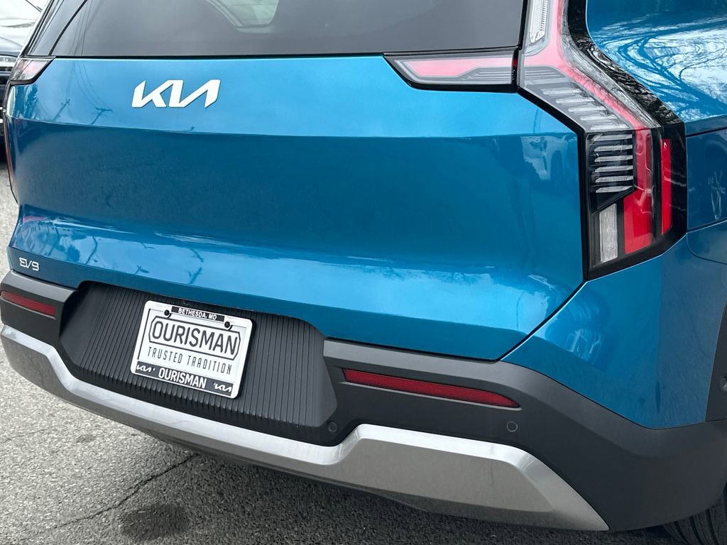 New 2026 Kia EV9 Wind image 5