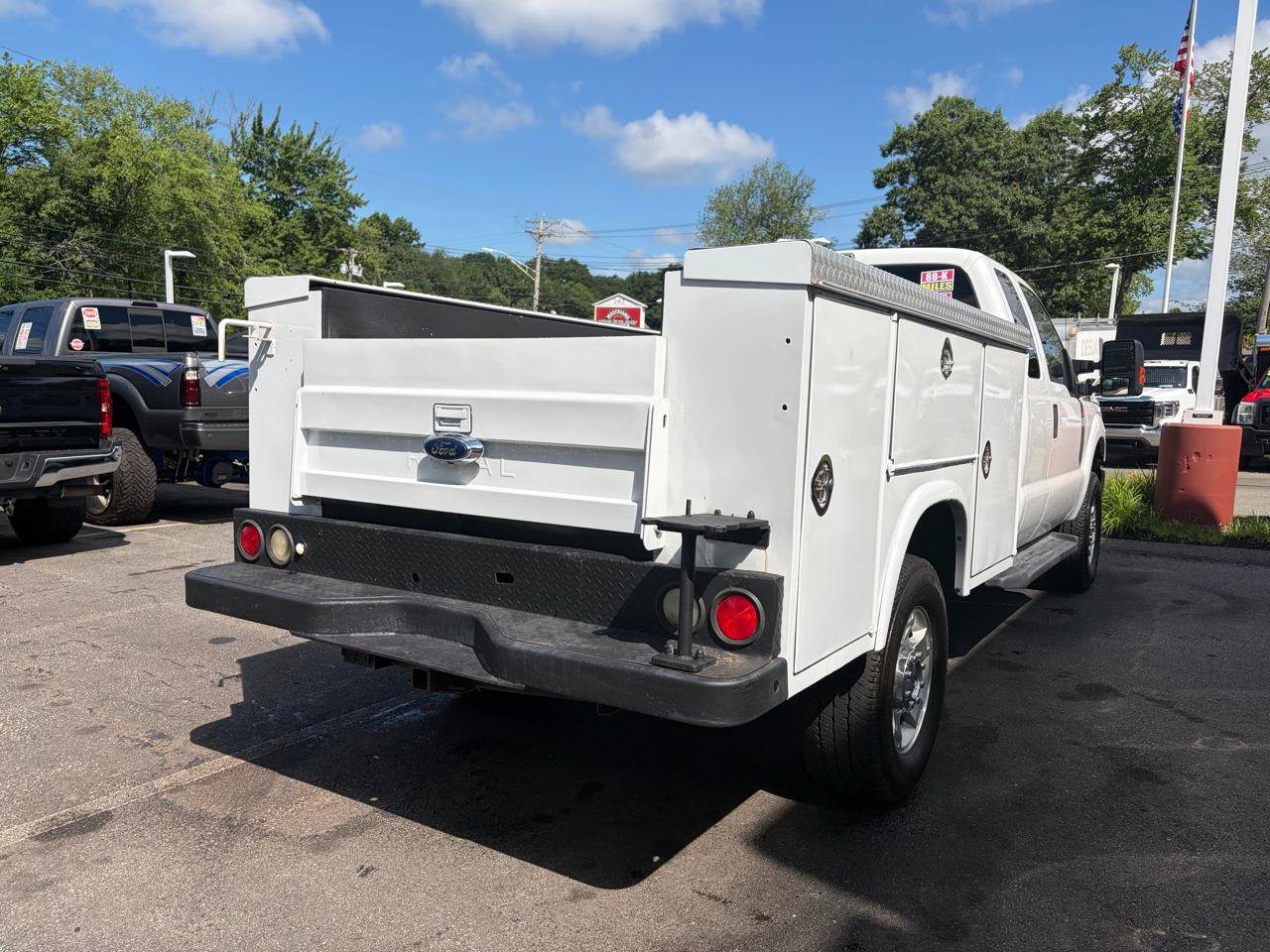 Used 2016 Ford F250 XLT w/ XLT Interior Package AWD/4WD image 8