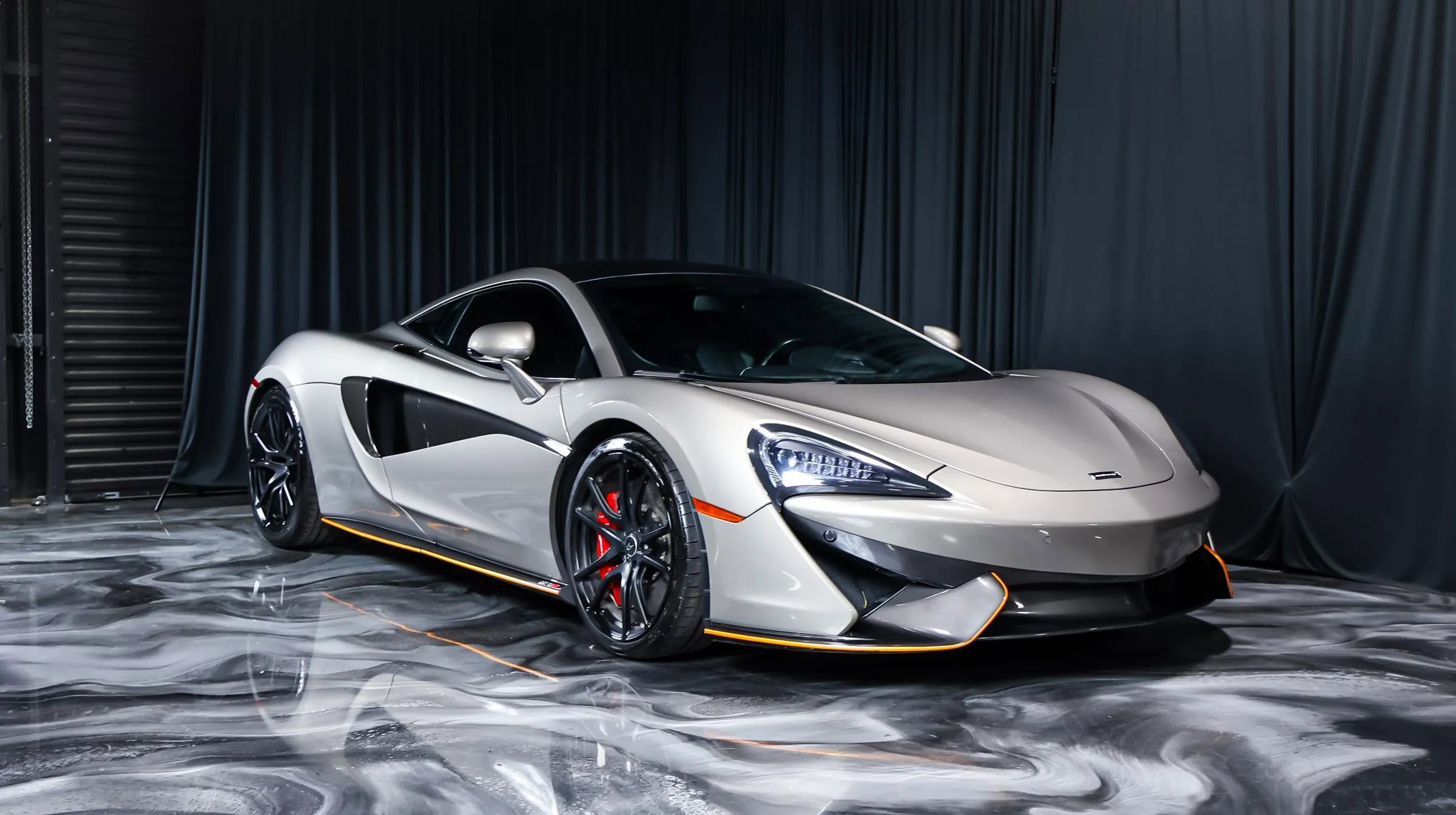 Used 2016 McLaren 570S Coupe RWD image 4