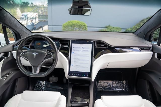 Used 2020 Tesla Model X Long Range image 30