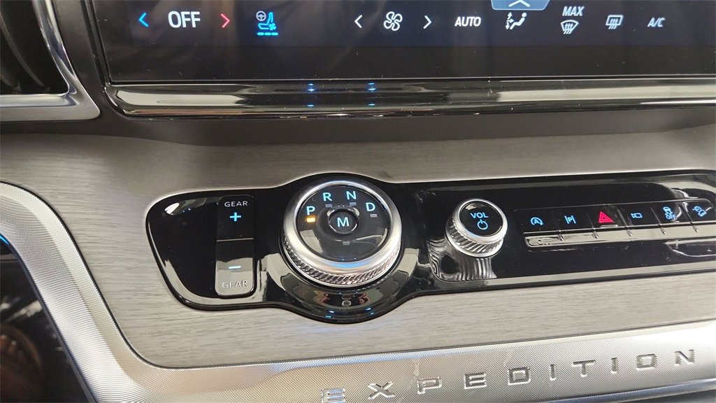 New 2025 Ford Expedition Max Platinum w/ Driver's Package image 40