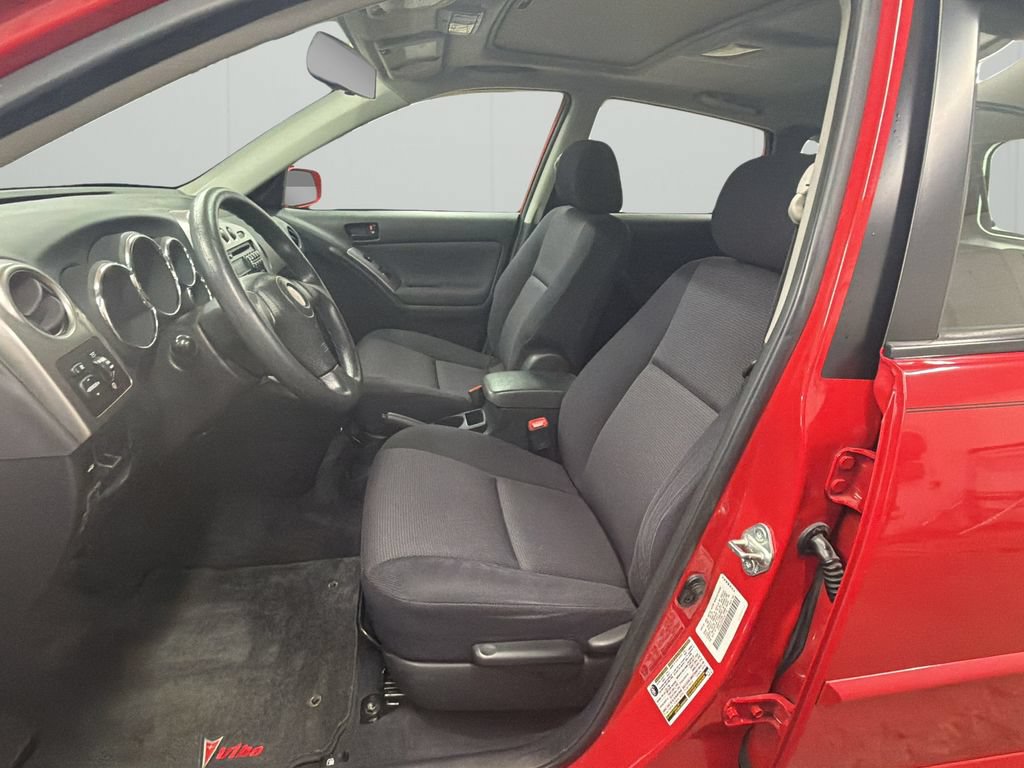 Used 2005 Pontiac Vibe w/ Power Group Value Package FWD image 10
