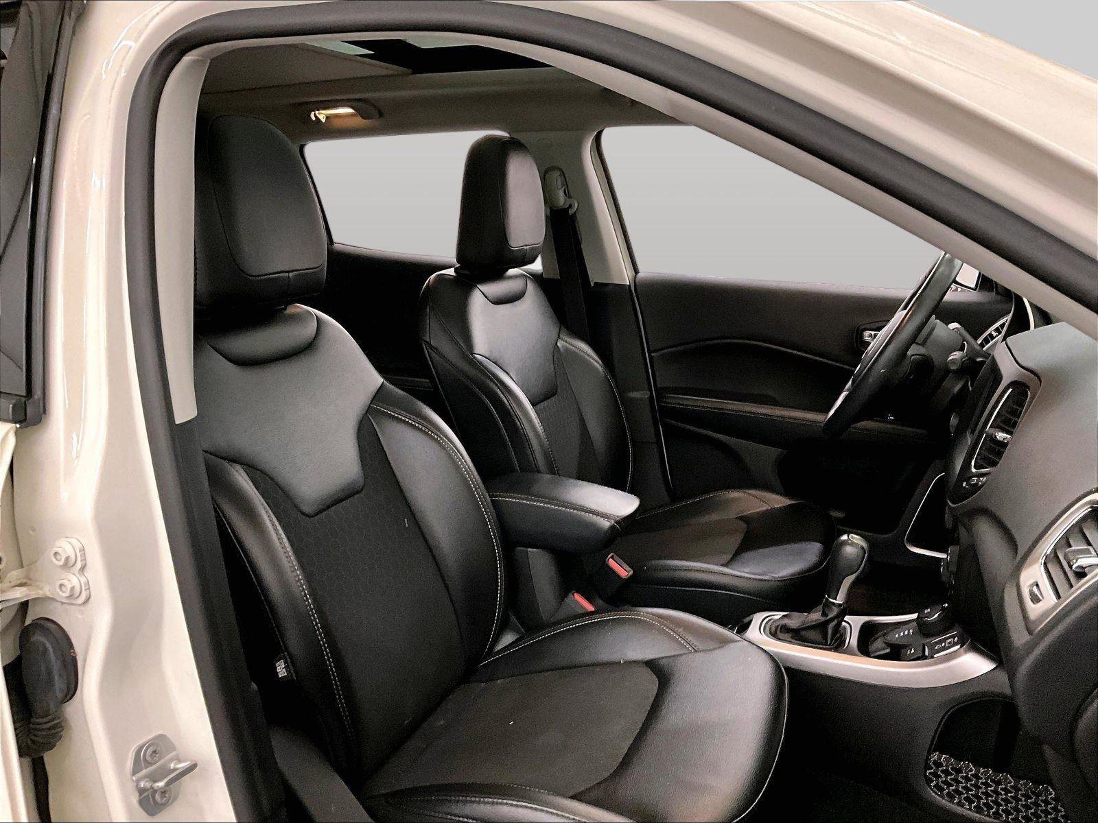 Used 2019 Jeep Compass Latitude w/ Cold Weather Group image 7