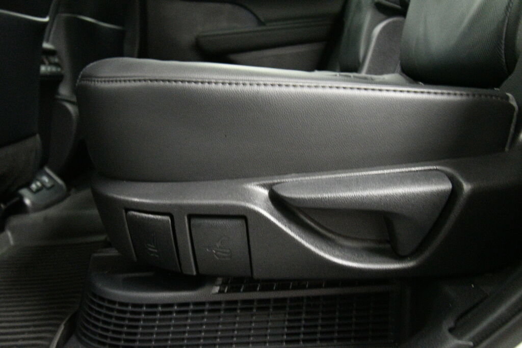 Used 2021 Toyota Highlander Platinum AWD/4WD image 24