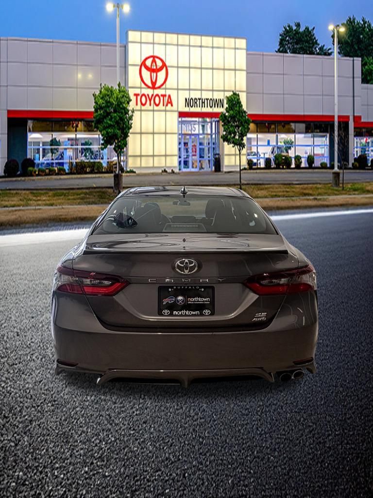 Used 2024 Toyota Camry SE w/ Cold Weather Package AWD/4WD image 3
