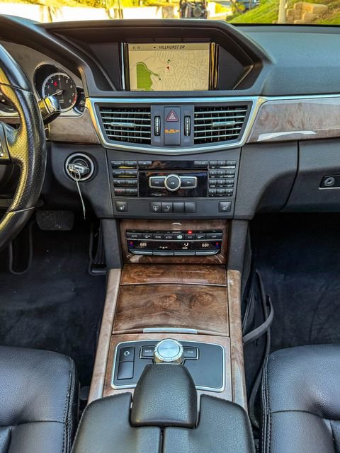 Used 2013 Mercedes-Benz E 350 Sedan image 32
