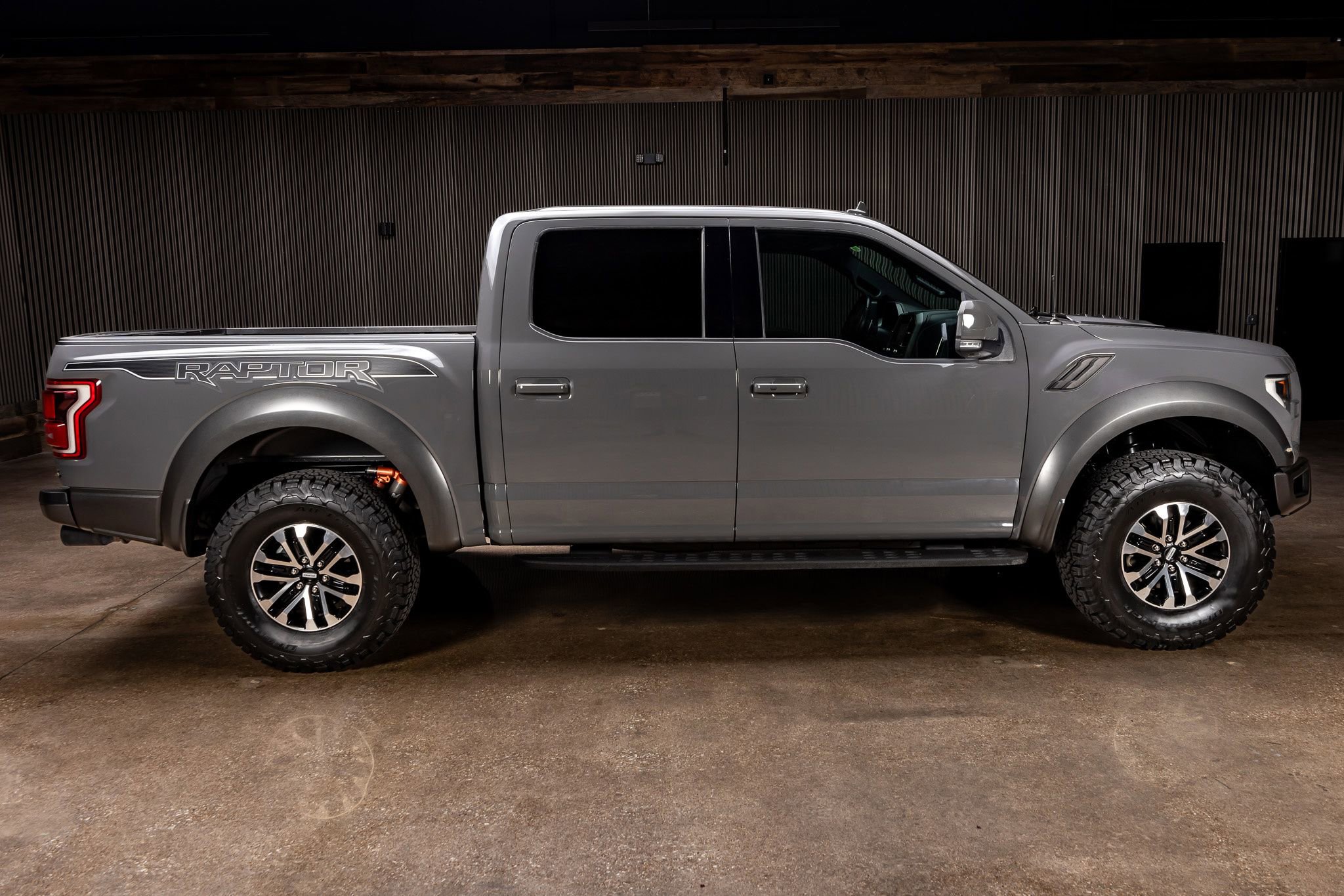 Used 2020 Ford F150 Raptor w/ Equipment Group 802A Luxury image 10