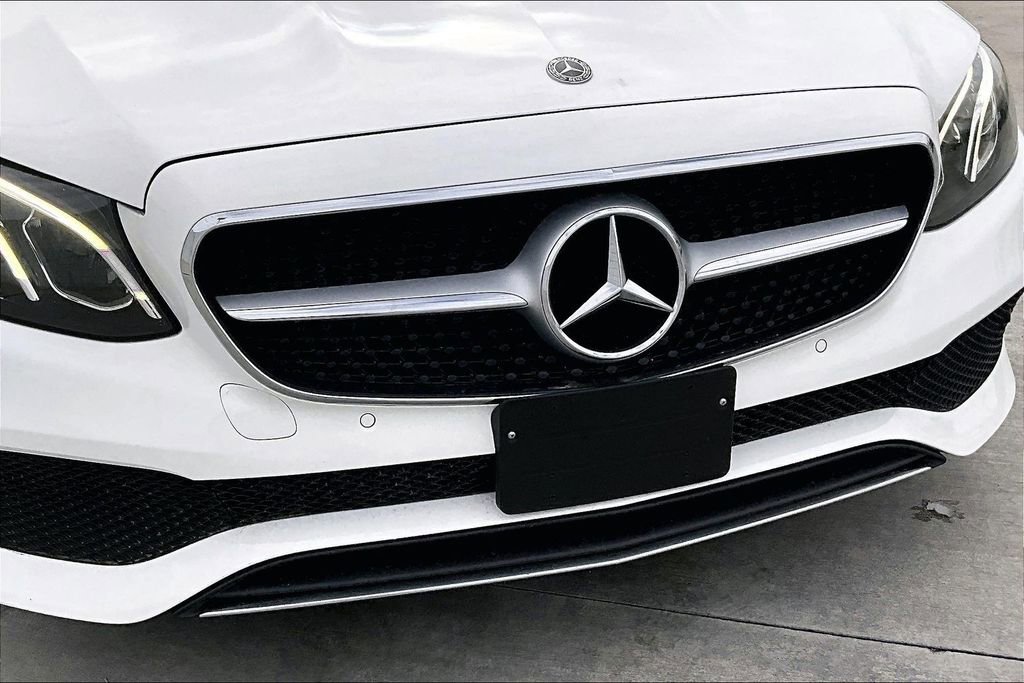 Used 2018 Mercedes-Benz E 400 E 400 w/ Premium 1 Package image 29