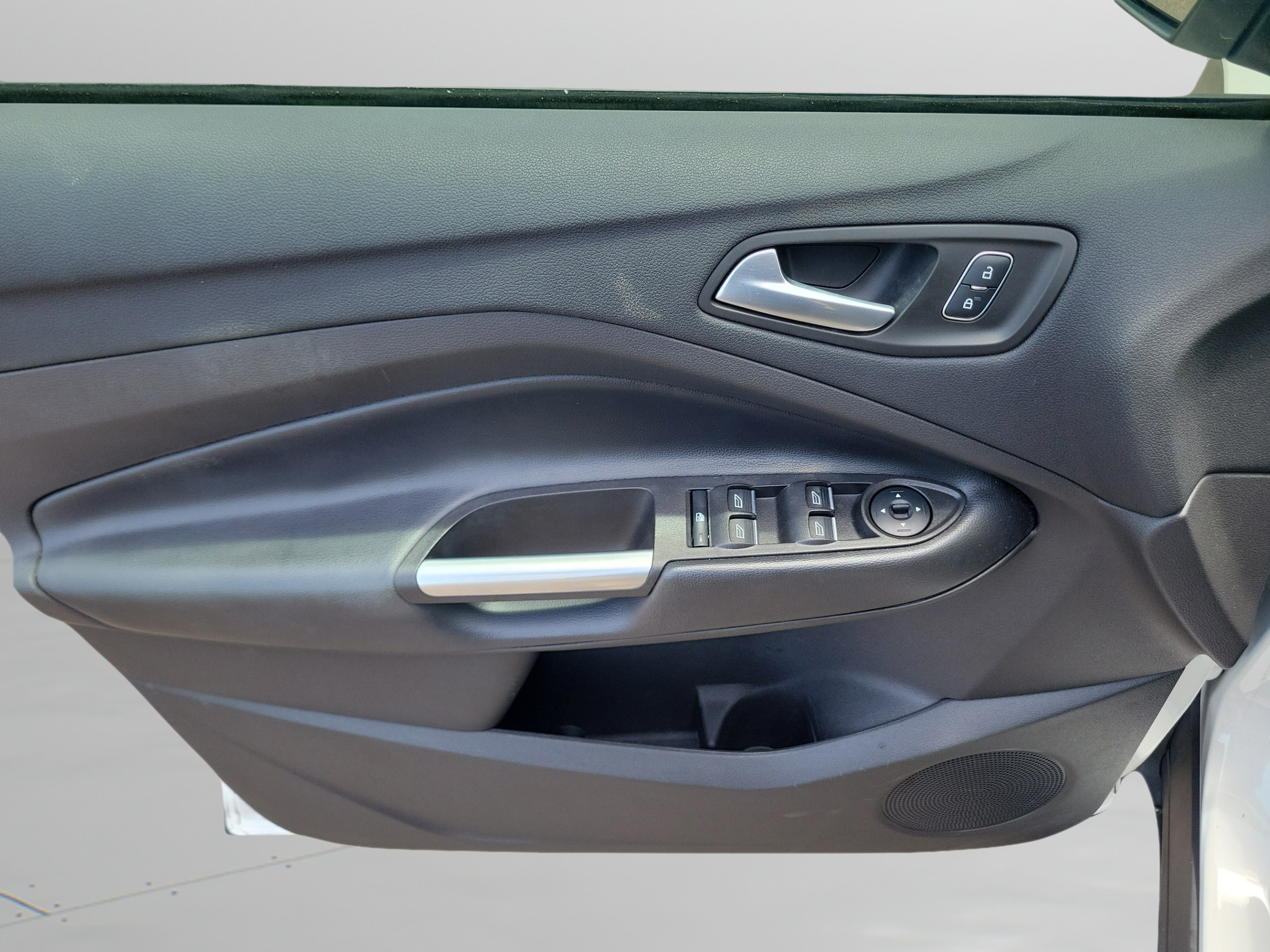 Used 2019 Ford Escape SE FWD image 21