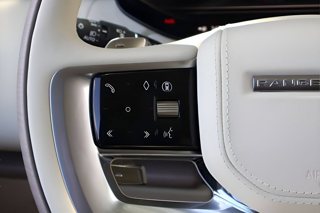 New 2026 Land Rover Range Rover SE AWD/4WD image 19