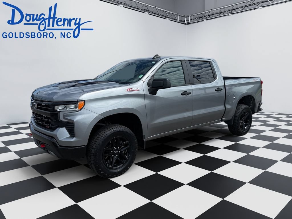 Used 2024 Chevrolet Silverado 1500 LT Trail Boss w/ Convenience Package II AWD/4WD image 1