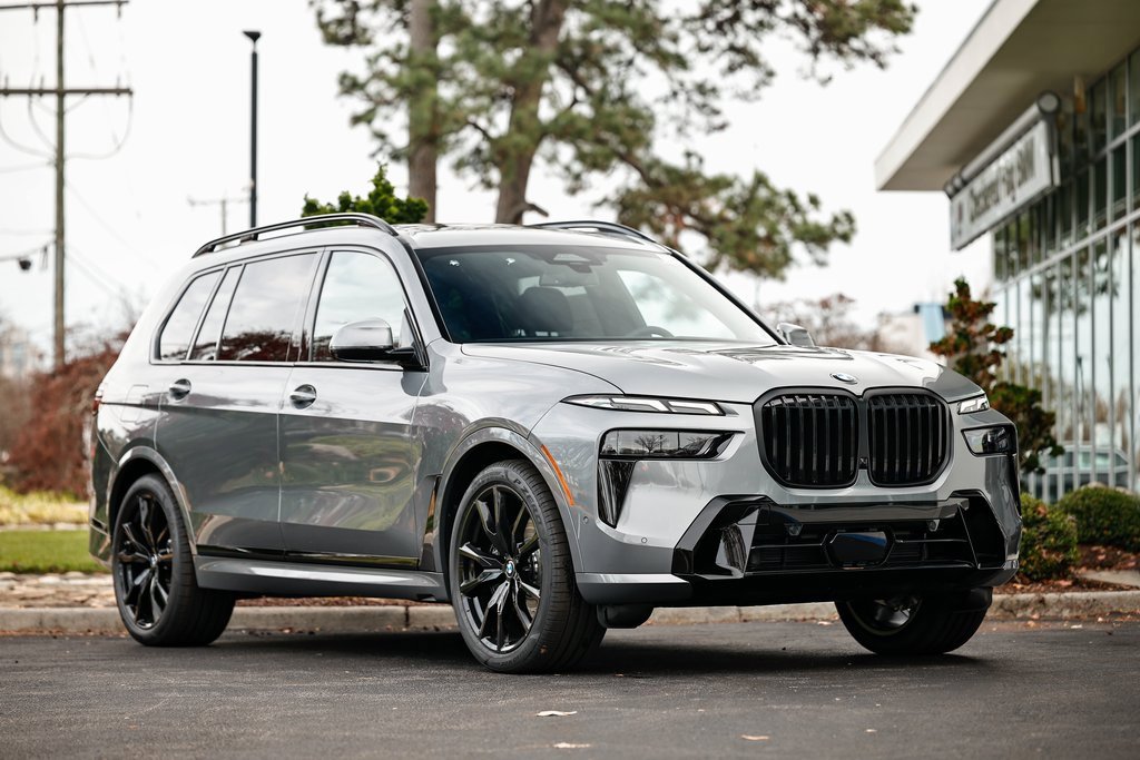 New 2026 BMW X7 xDrive40i w/ M Sport Package