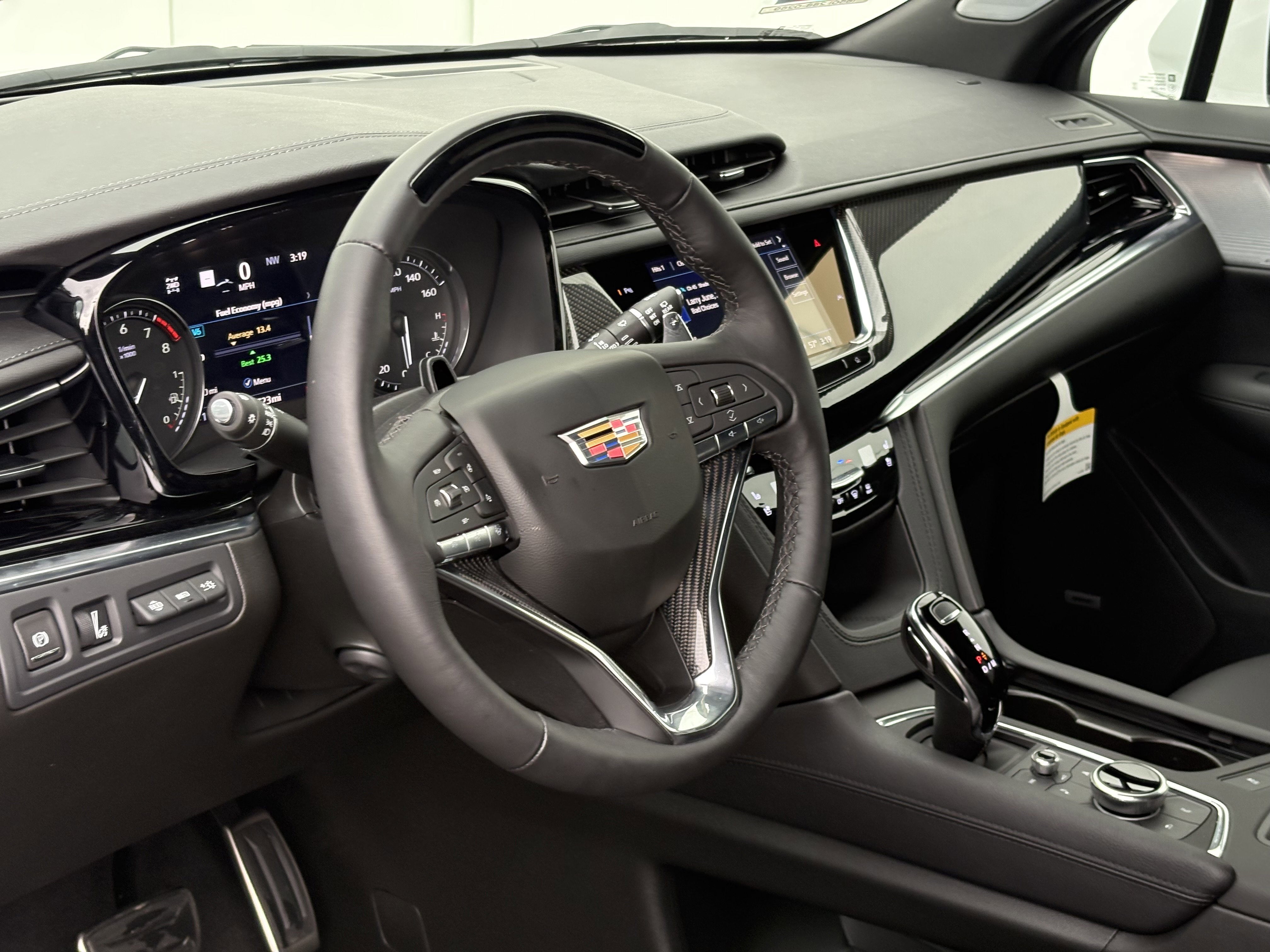 New 2025 Cadillac XT6 Sport w/ Technology Package image 17