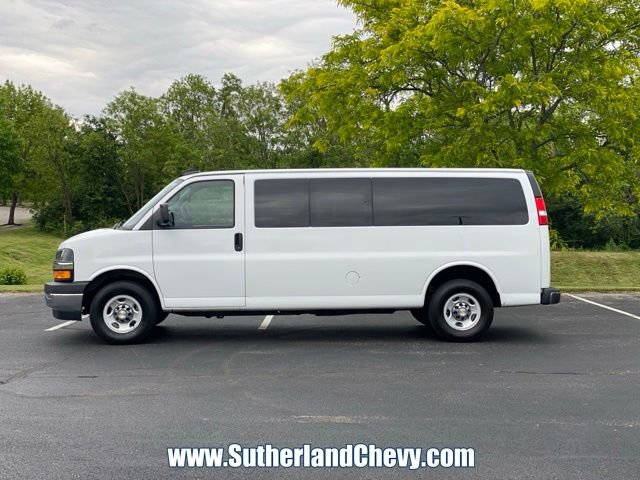 Used 2024 Chevrolet Express 3500 LT w/ LT Preferred Equipment Group RWD image 4