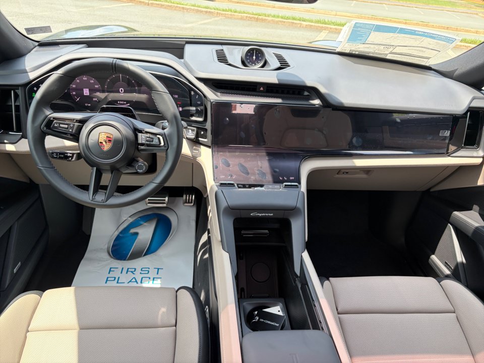 New 2026 Porsche Cayenne Electric AWD/4WD image 16