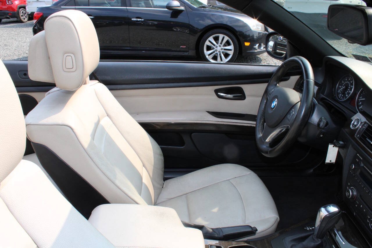 Used 2013 BMW 328i Convertible RWD image 19