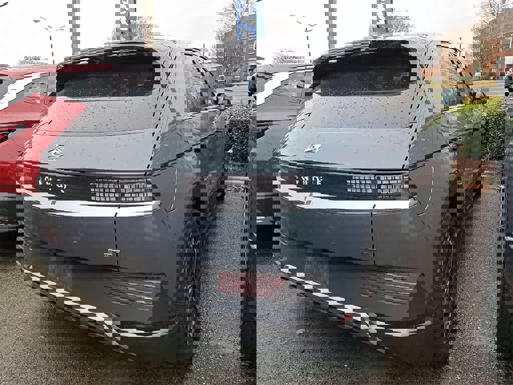 Used 2023 Hyundai Ioniq 5 SEL image 3