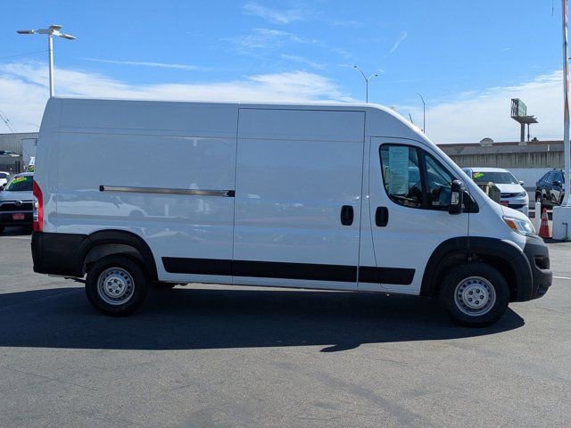 Used 2025 RAM ProMaster 2500 w/ Convenience Group image 4