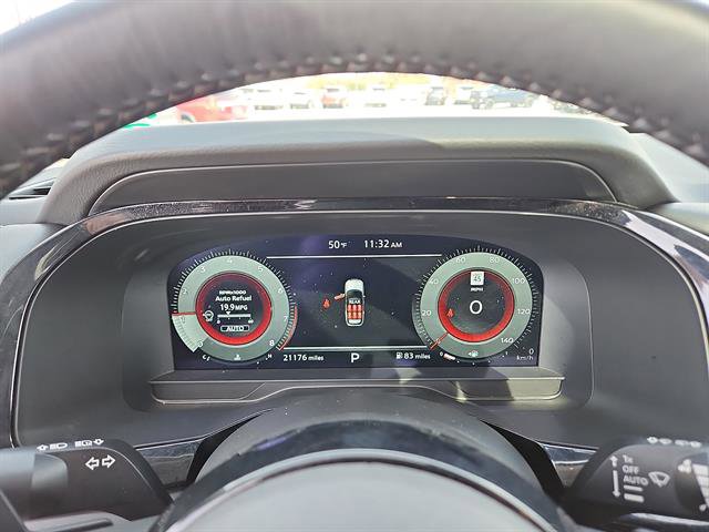 Used 2024 Nissan Pathfinder Platinum w/ Cargo Package image 15