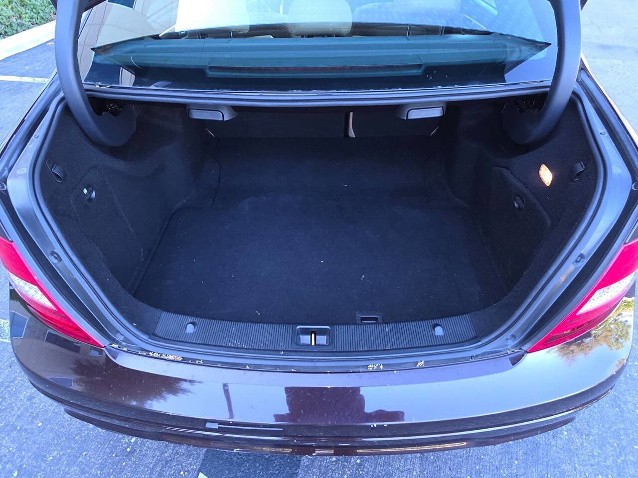 Used 2012 Mercedes-Benz C 250 Sedan image 18