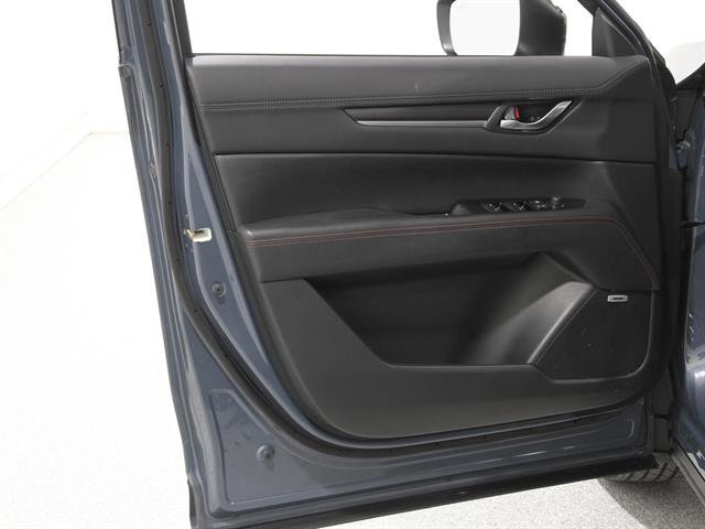 Used 2021 MAZDA CX-5 Carbon Edition image 4