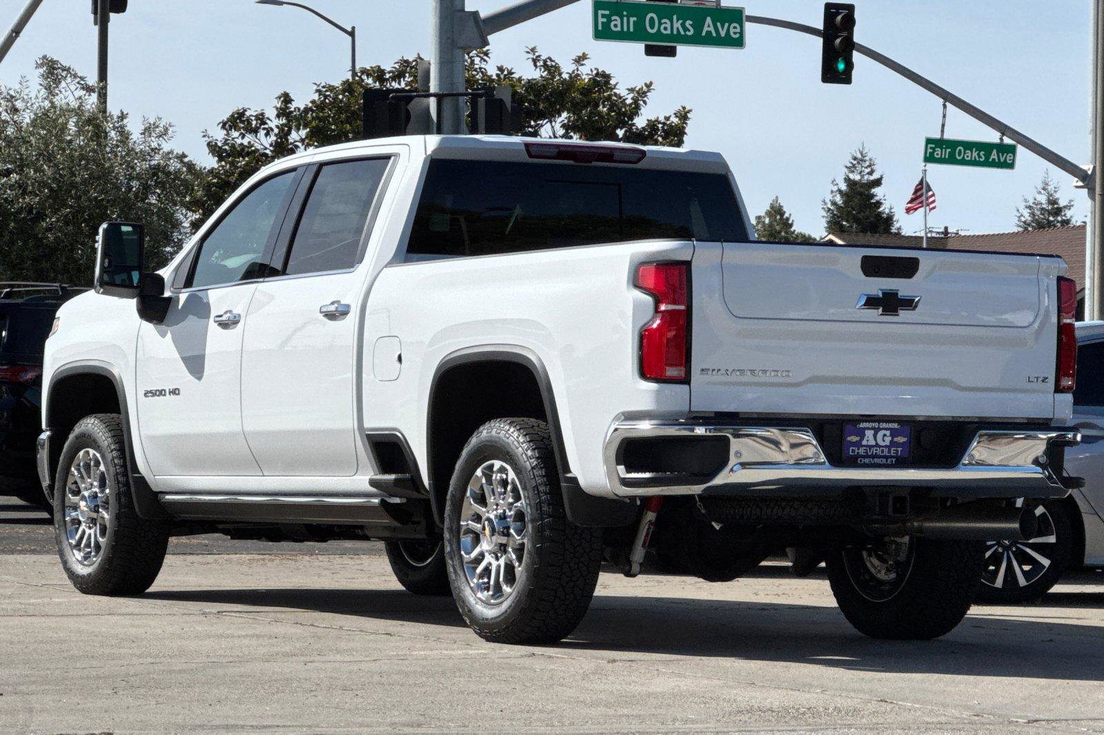 New 2026 Chevrolet Silverado 2500 LTZ w/ LTZ Premium Package AWD/4WD image 8
