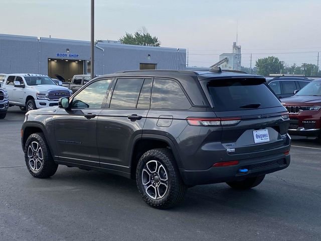 New 2023 Jeep Grand Cherokee Trailhawk w/ Luxury Tech Group III image 2