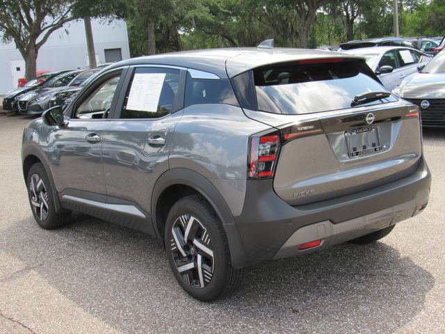 Certified 2025 Nissan Kicks SV FWD image 8