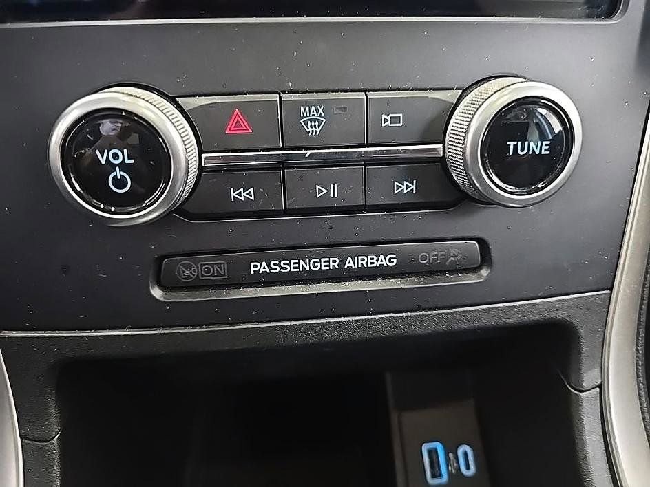 Used 2023 Ford Edge SEL w/ Convenience Package image 23