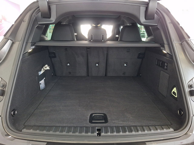 Certified 2025 BMW iX xDrive50 w/ Premium Package image 31