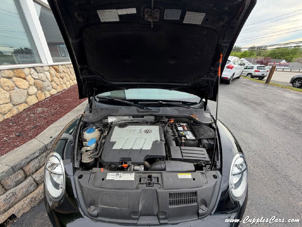 Used 2013 Volkswagen Beetle TDI FWD image 17