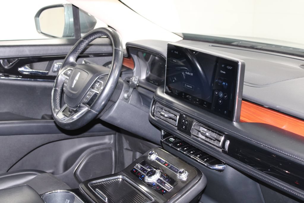 Used 2022 Lincoln Nautilus Reserve AWD/4WD image 32