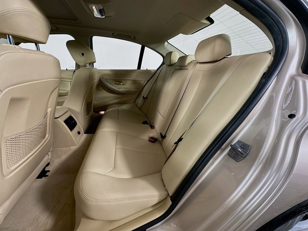 Used 2015 BMW 320i Sedan image 23